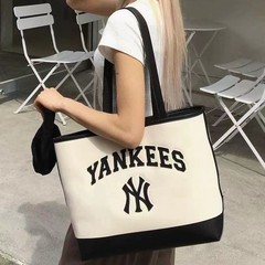 韓国のmlbの特包の新型の色合わせのアルファベットのファッションの百合の手持ちの肩掛けのカジュアルな大容量の学院の風