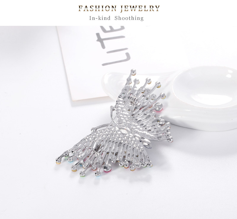 Wholesale New Retro Color Rhinestone Butterfly Brooch Nihaojewelry display picture 4