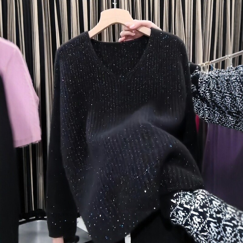 2026 Autumn New Style Shimmering Chic High-End Attractive Sequin V-Neck Knit Sweater Casual Black Sweater for Women 2026 Autumn New Style Shimmering Chic High-End Attractive Sequin V-Neck Knit Sweater Casual Black Sweater for Women