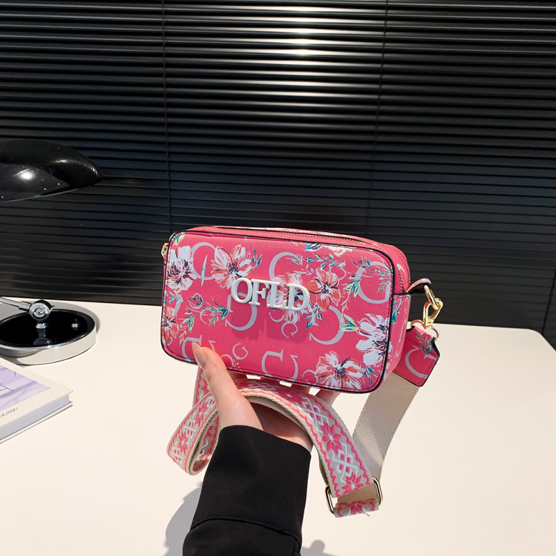Comercio exterior transfronterizo nueva impresión de letras correas anchas moda todo-fósforo estilo caliente cámara bolso bandolera pequeño bolso cuadrado femenino