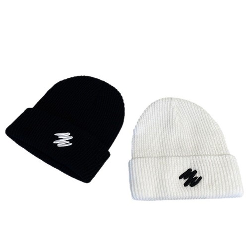 Korean alphabet embroidery knit hat for men, autumn and winter style, couple matching, fashionable hip-hop cold ear hat