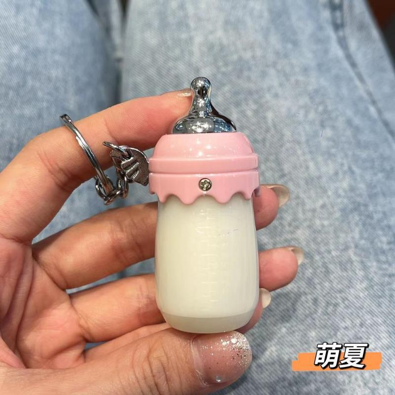 [a generation of hair] tremolo little red book with boyfriend cute mini bottle lighter personality creative