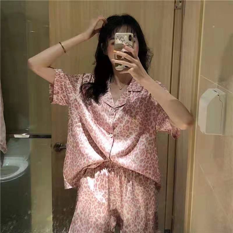 Pijamas de verano de manga corta para mujer, estilo coreano, novedad 2025, conjunto de dos piezas de cárdigan y ropa de estar con dibujos animados.