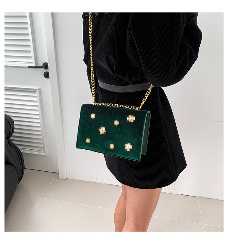 Cross-border fashionable velvet small square bag for women, simple and fashionable single-shoulder bag, new autumn and winter crossbody chain bag undefined