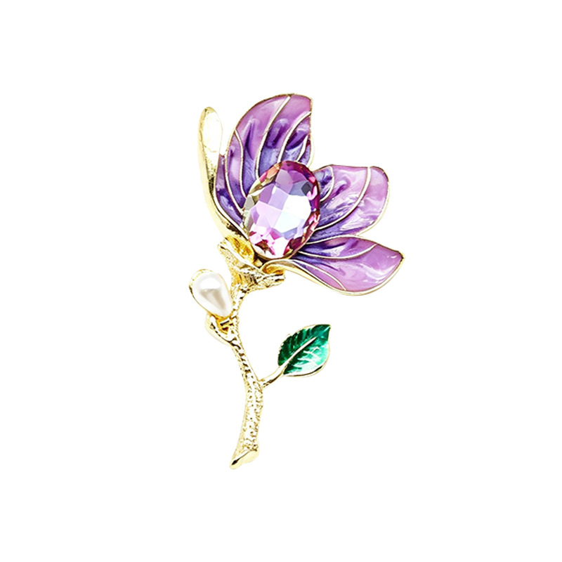 Creative and versatile new Chinese-style enamel brooch with crystal flower design, a fresh accessory for autumn and winter fashion