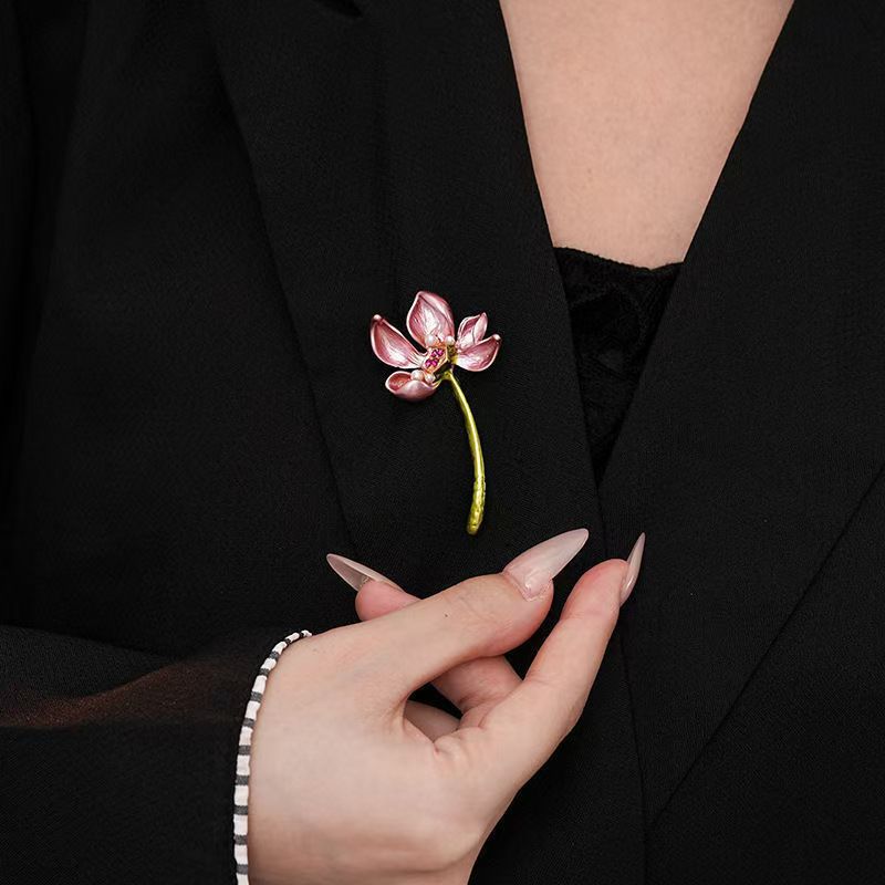(2개) 골동품 로터스 브로치 하이 엔드 여성 틈새 디자인 센스 내셔널 스타일 클래식 우아한 코세이지 우아한 핀 의류 액세서리