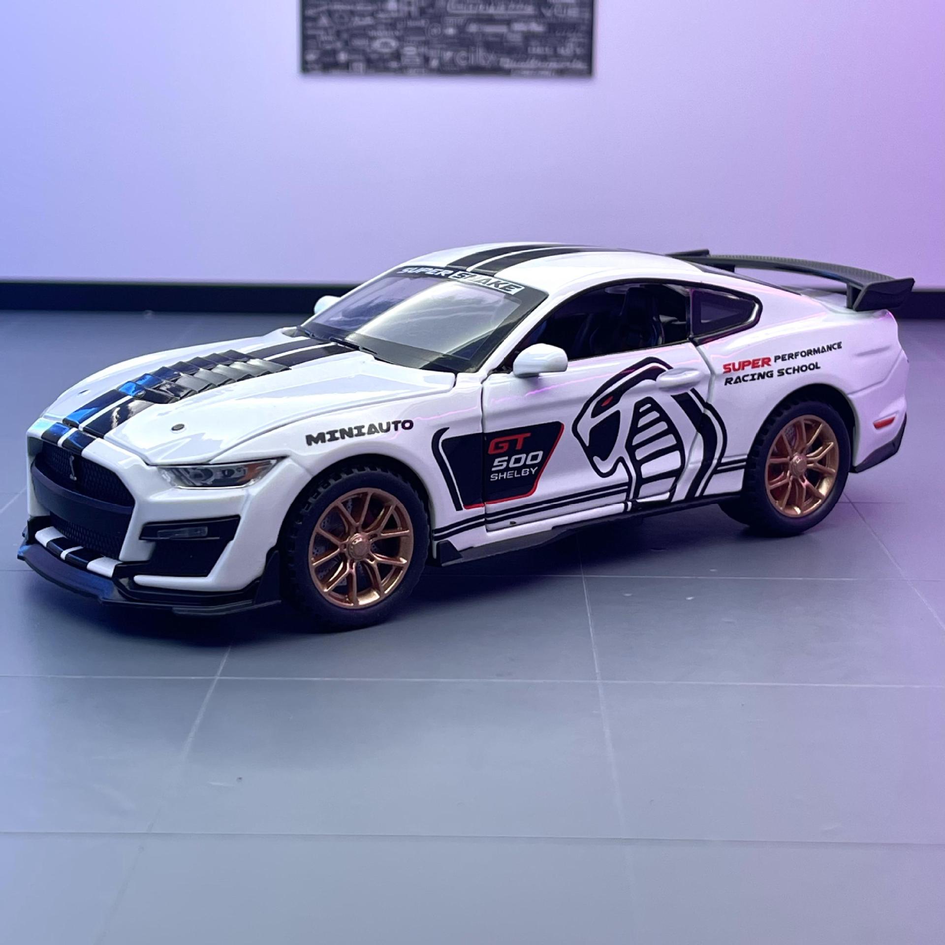 Jianyuan aleación coche Modelo 1: 32 unidades de caballo salvaje especial Viper GT500 coche deportivo Tire hacia atrás sonido y luz Puerta Abierta decoración del coche