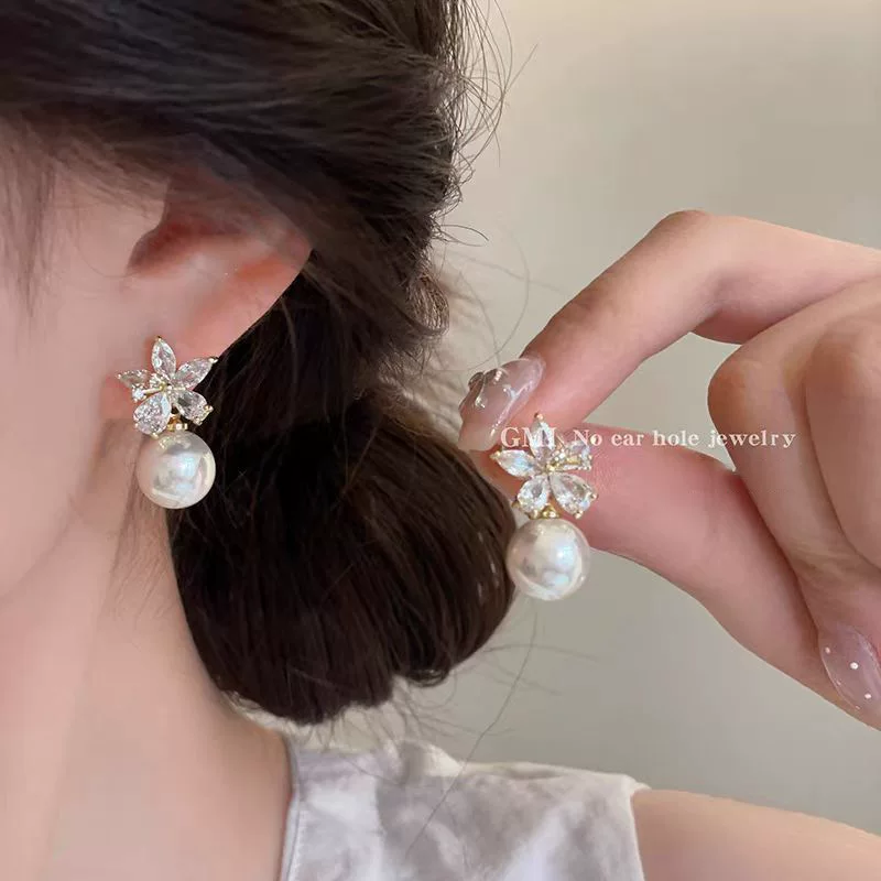 Серебряная игла, серьги, цирконий от жемчуга, французский стиль, стиль light luxury, цветочный, высокий класс