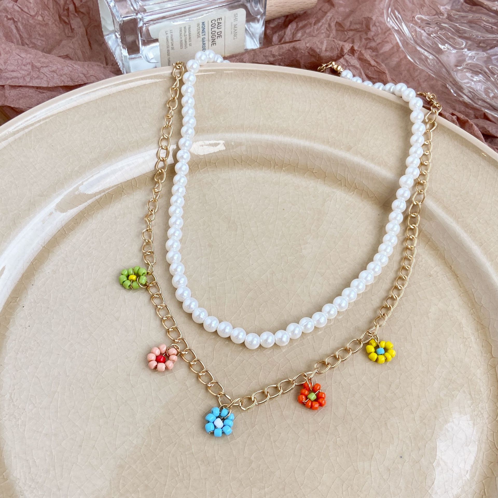 Großhandel Schmuck Gänseblümchen Anhänger Farbe Perlen Mehrschichtige Halskette Nihaojewelry display picture 10