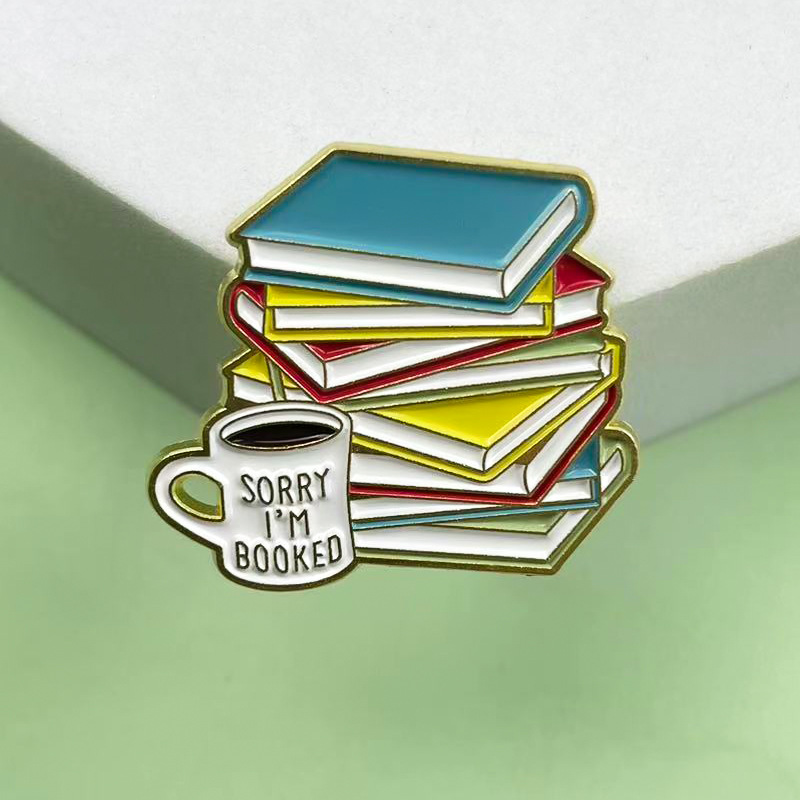 Libros personalizados Coffee Metal Broche Mochila simple para estudiantes Insignia de adornos Iins transfronterizos Accesorios geométricos Insignia