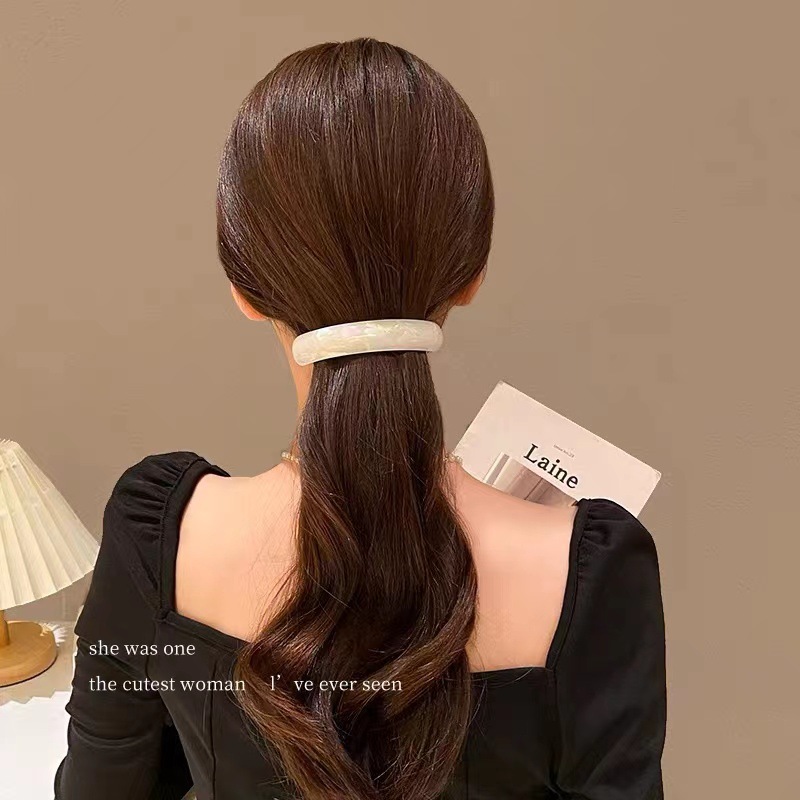 Elegante haarclip voor dames voor het maken van updo's_voghion.com