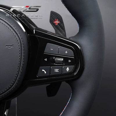 Bmw M4 Black Cs: Steering wheel