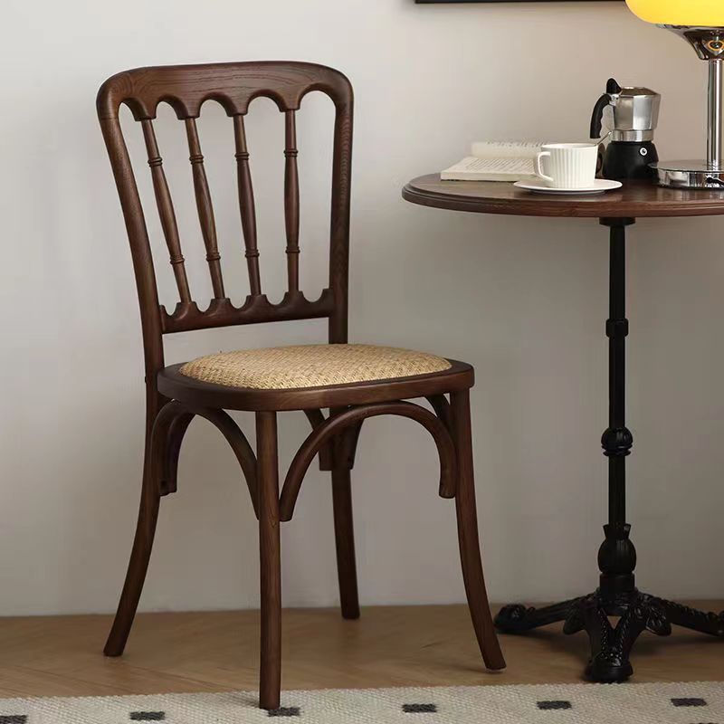 Mesas y sillas de cafetería retro Sillas de comedor de estilo chino americano Sillas de restaurante occidental Sillas y sillas de cafetería Un juego completo de mesas de taberna