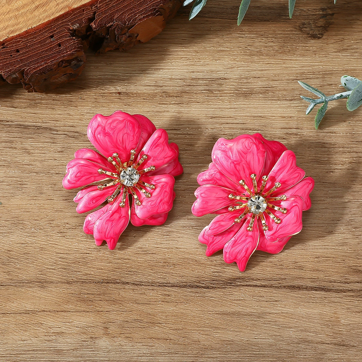 Серьги в стиле рокко? Wait careful: The input: "Retro earrings, french style, flowered, light luxury style, high-quality style". Translate preserving meaning:
