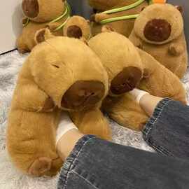 卡皮巴拉玩偶水豚鼠棉拖鞋冬季女生保暖居家棉鞋水豚毛绒拖鞋可爱