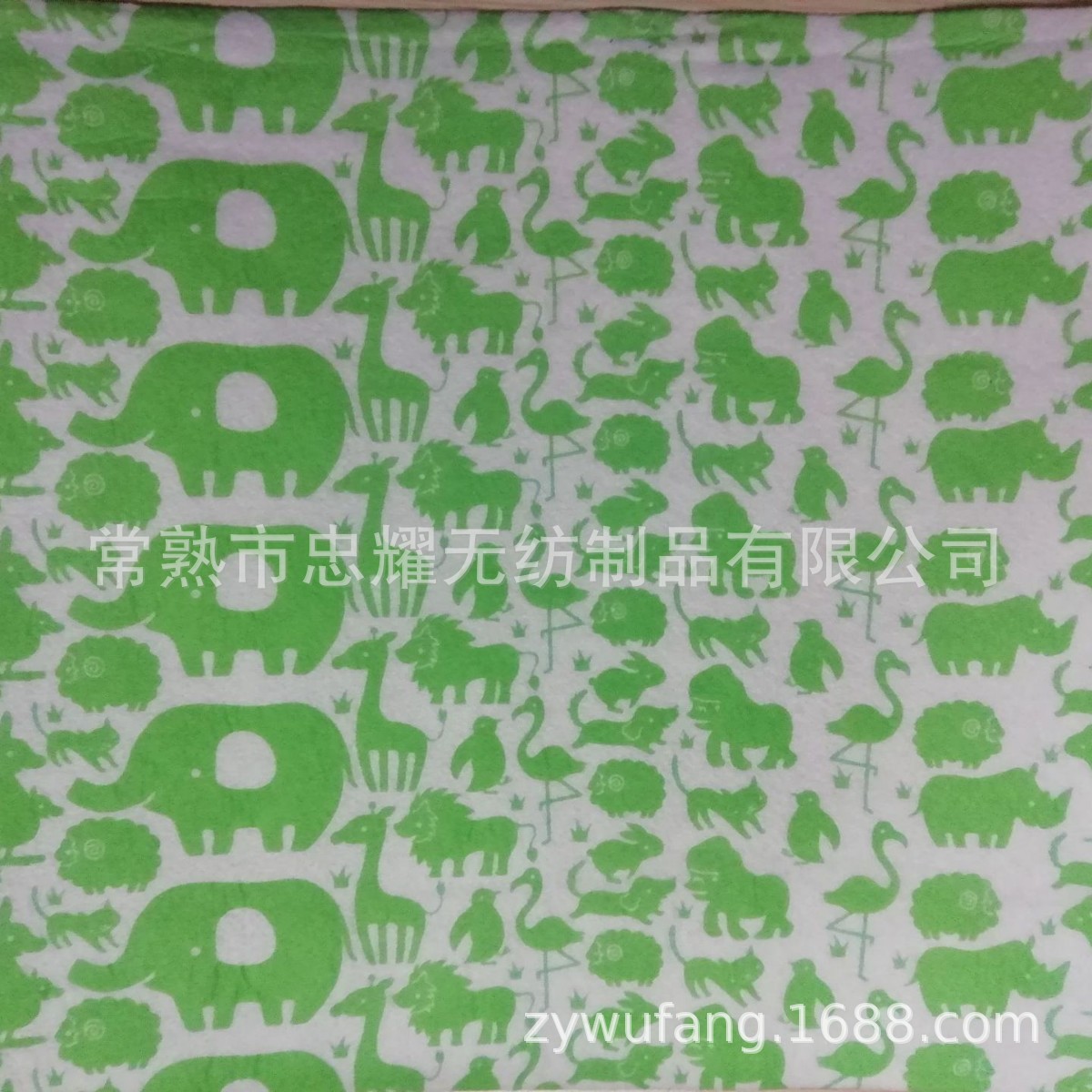 厂家生产印花针刺无纺毛毡无纺布印花彩色抹布背胶地拖布拖把条