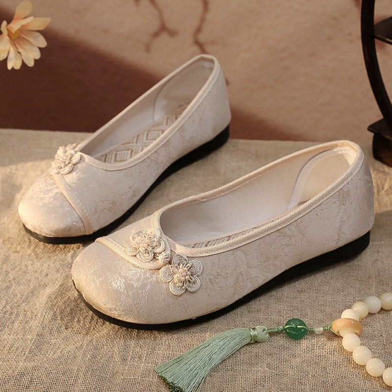 2025 весенняя старая пекинская обувь из ткани женская обувь новая рабочая мягкая подошва одиночная обувь женская рабочая обувь толстой подошвы мама обувь противоскользящая