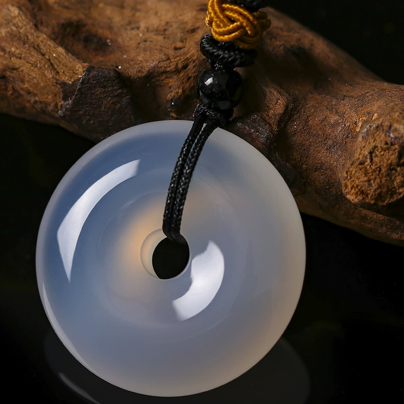 Нефритовые изделия оптом натуральный бразильский халцедон безопасная пряжка для мужчин и женщин нефритовые подвески ювелирные изделия оптом