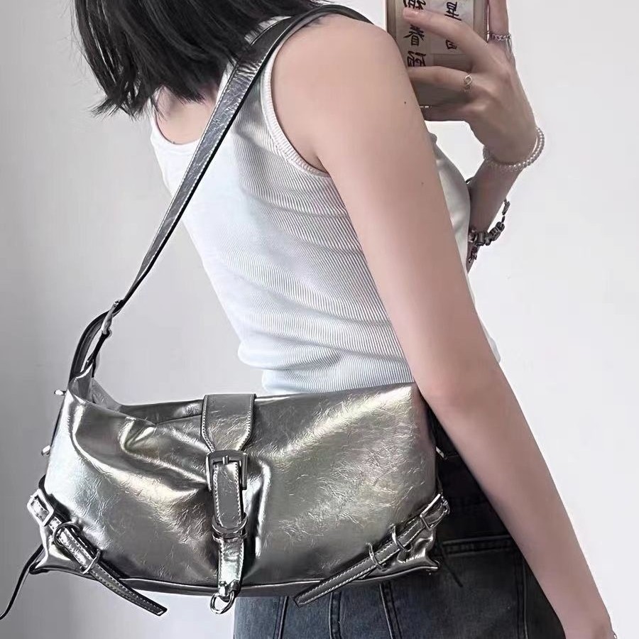 Chica caliente heavy metal todo fósforo herramientas bolsa de axilas espejo mate plateado dopamina con bolso de hombro para salir a tomar fotografías