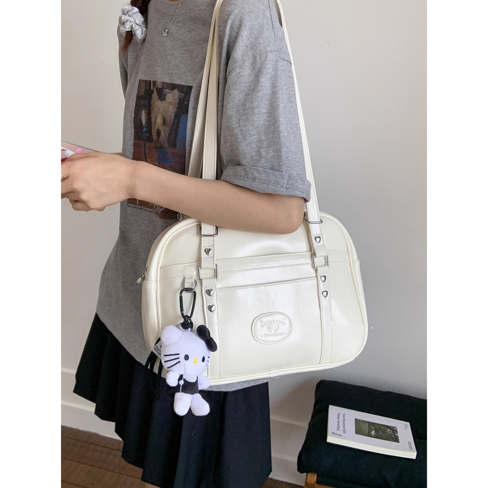 Una pequeña bolsa multifuncional fresca, bolsa de Boston, mochila de viaje de gran capacidad, mochila de mujer.