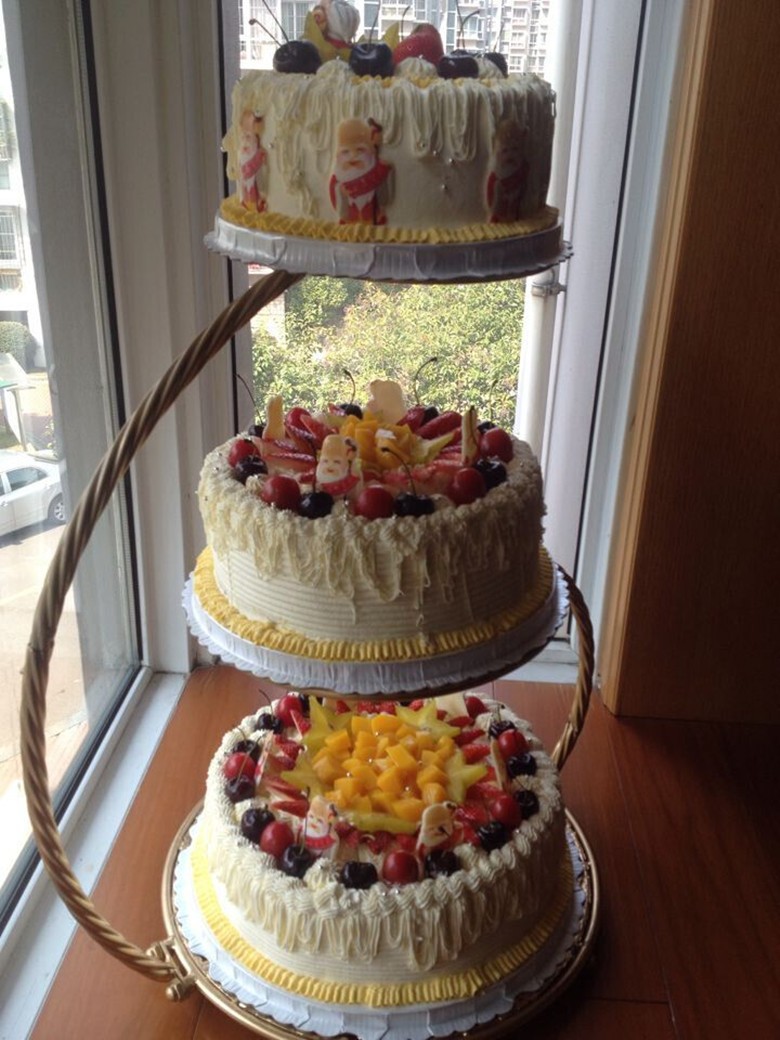 Cestas de frutas, estantes de pasteles de boda europeos, torres de pasteles de tres capas, estantes de pasteles de hierro forjado, estantes de bocadillos
