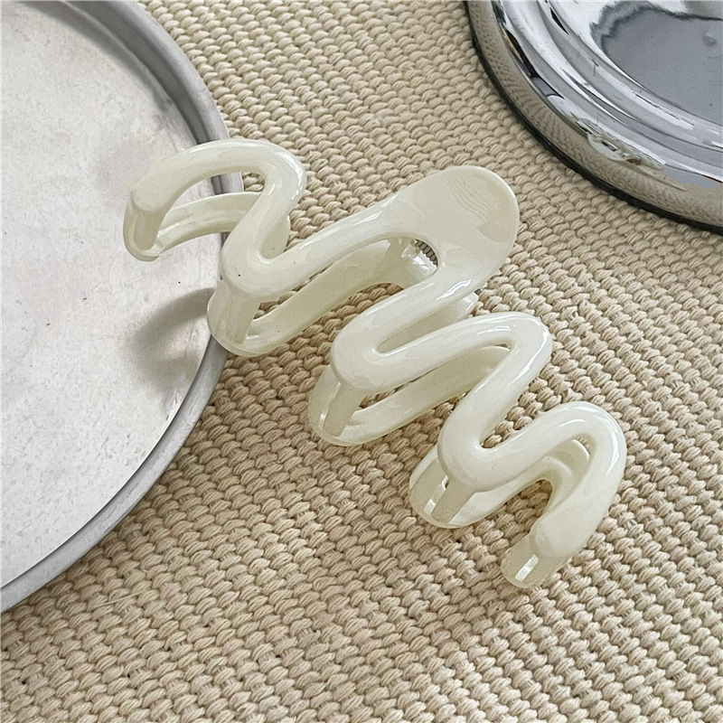 60g Weight Hair Claws Hair Accessories Type 1 Piece Quantity Holiday, Daily Occasion Plastic Material Waves, Lines Pattern Women's Gender Sweet, Korean Style Style Women's Sweet Korean Style Waves Lines Plastic Hair Claws 9