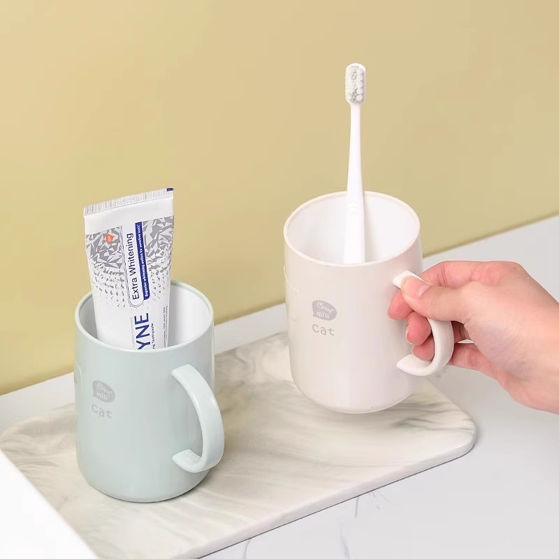プラスチックマウスウォッシュカップシンプルな家庭用ウォッシュカップカップルウォッシュカップ漫画かわいい厚みのある歯ブラシカップハンドル付き|undefined