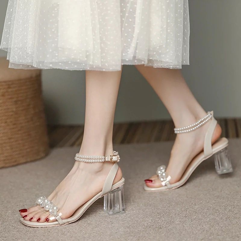 夏季新款法式凉鞋配裙子小个子珍珠透明水晶粗跟不累脚高跟凉鞋女