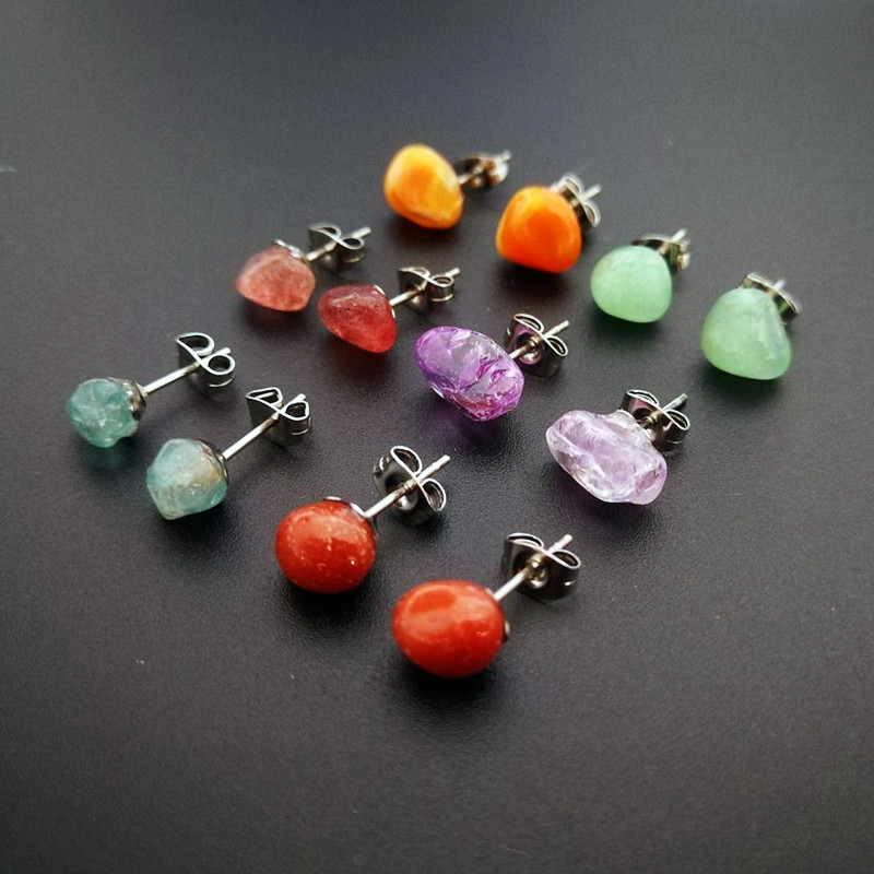 天然彩萤石红玛瑙石宝石原石紫水晶碎石耳钉简约自然时尚女款耳针