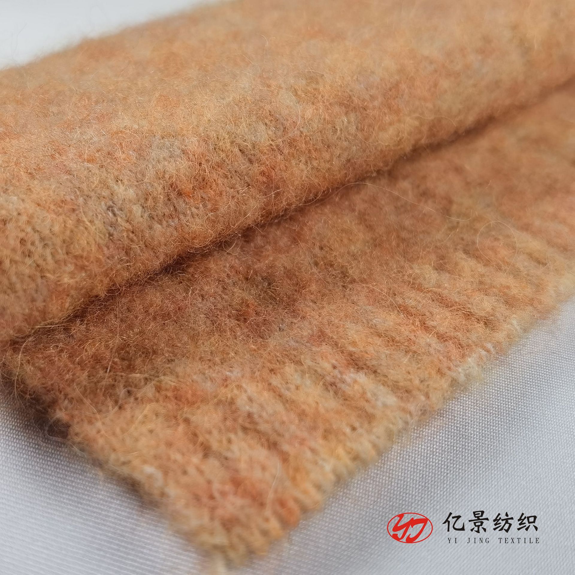 高比例羊驼纱 13支细制羊驼毛 32%羊毛32%羊驼30%尼龙6%氨纶