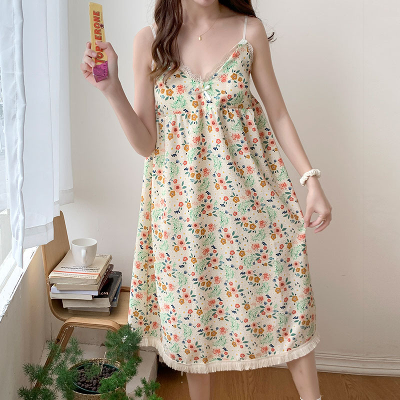 Verano nuevo vestido de dormir damas cojín de pecho lindas flores de cuello V ropa de dormir vestido de vestir en el viento comercio exterior puede ser un agente