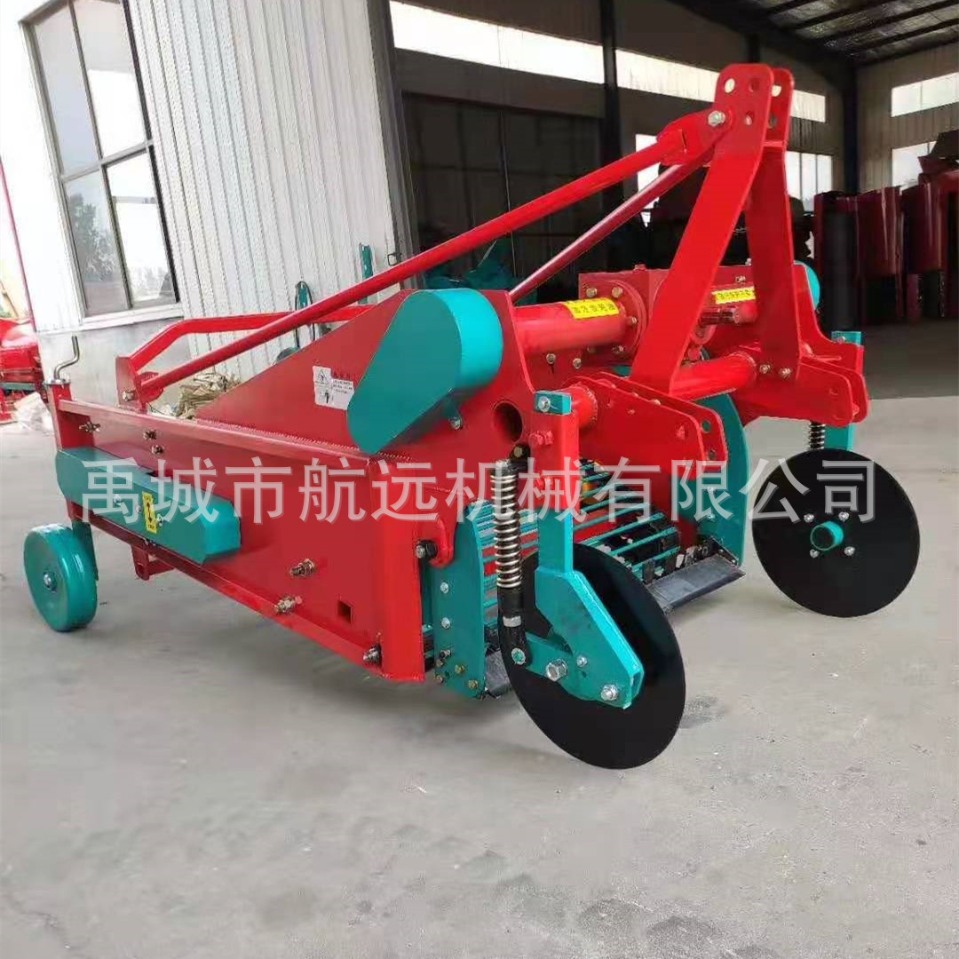 加重型带动刀铲的胡萝卜收获机 单垄90cm宽带震动轮的土豆收获机