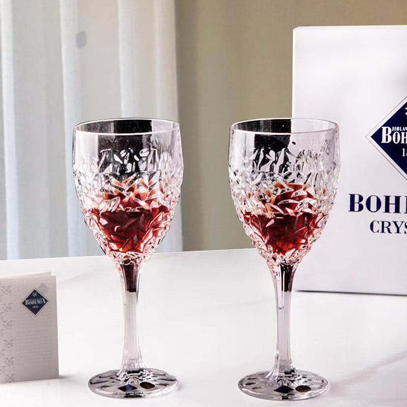 Чешские импортные хрустальные бокалы BOHEMIA: для вина, для шампанского, парные бокалы в подарочном наборе, в стиле легкой роскоши.