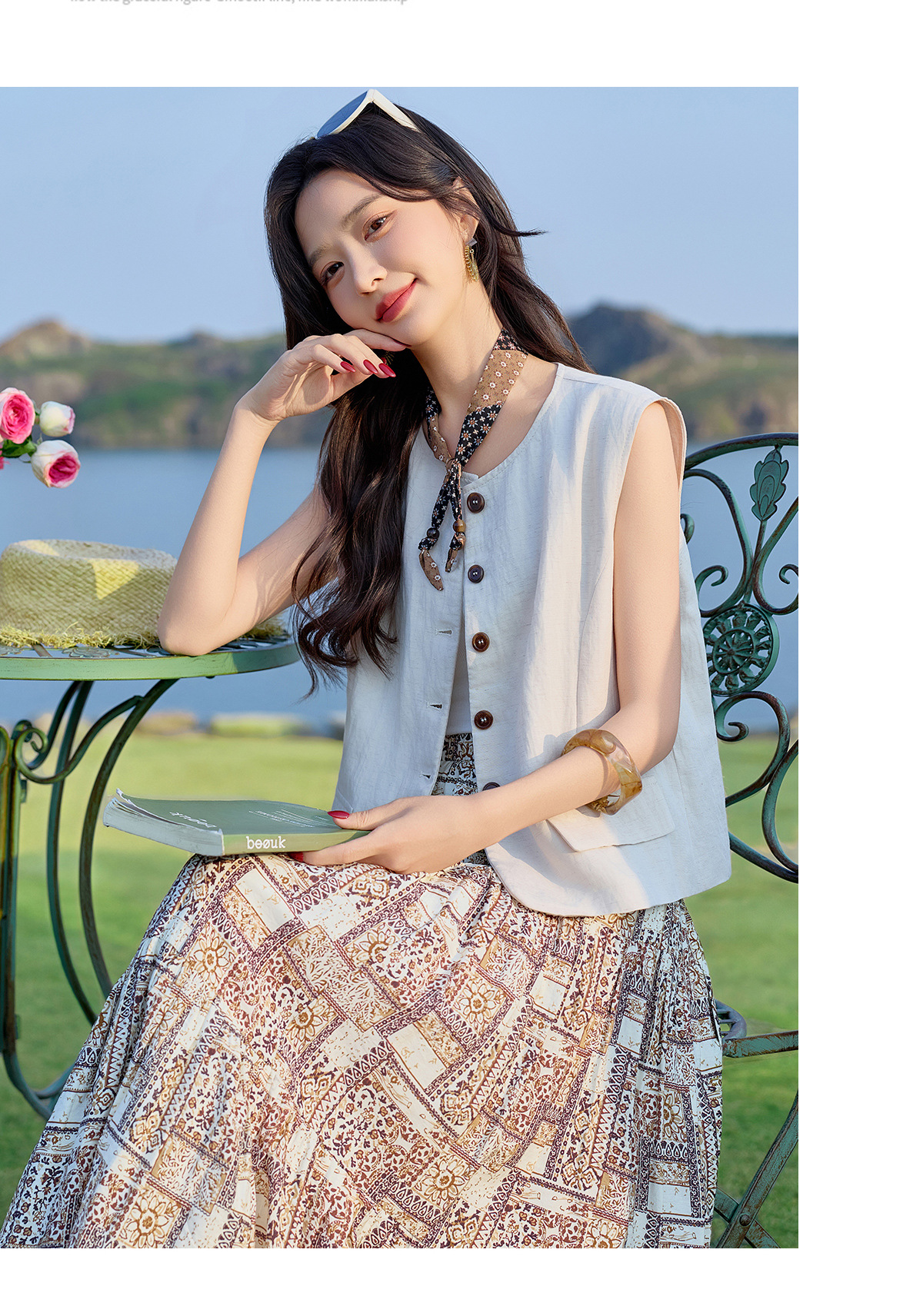 Set áo vest và chân váy hoa nhí hai mảnh nữ tính mùa hè — Màu ảnh chi tiết 15