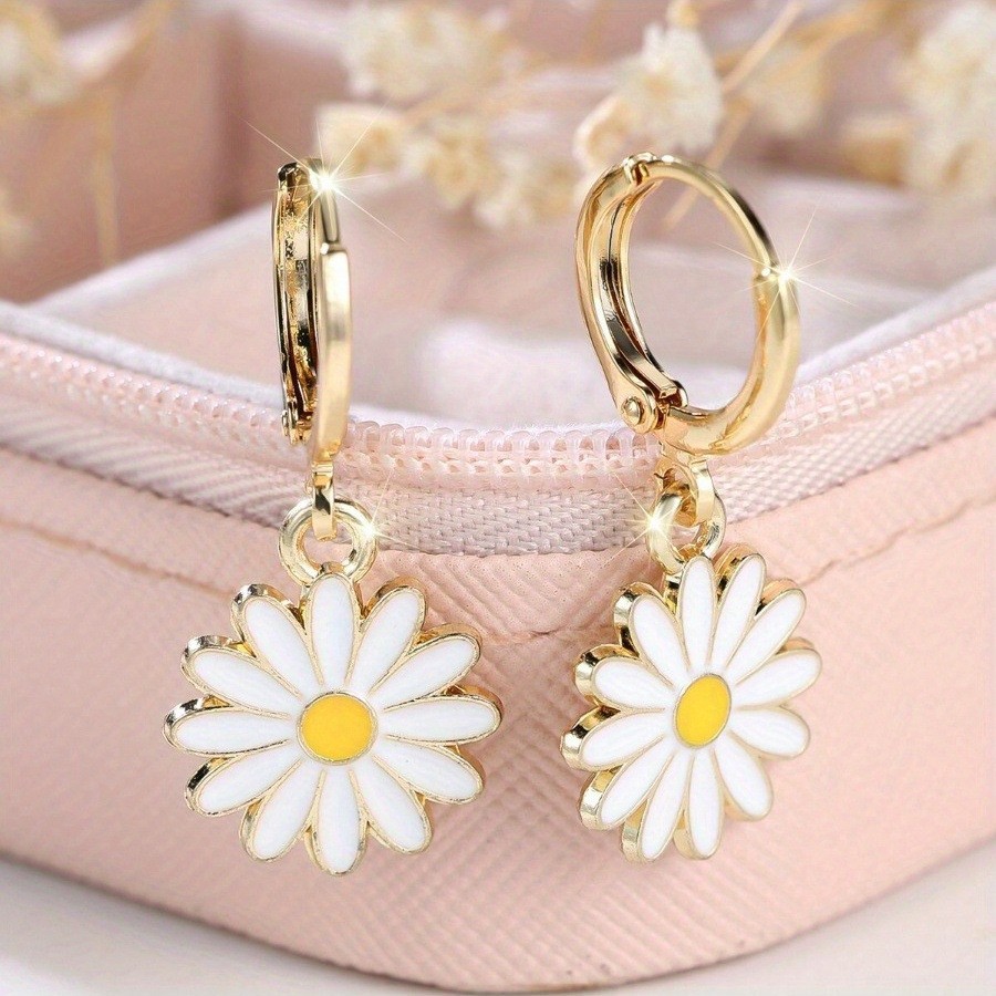 white cute fresh elegant earrings for friend