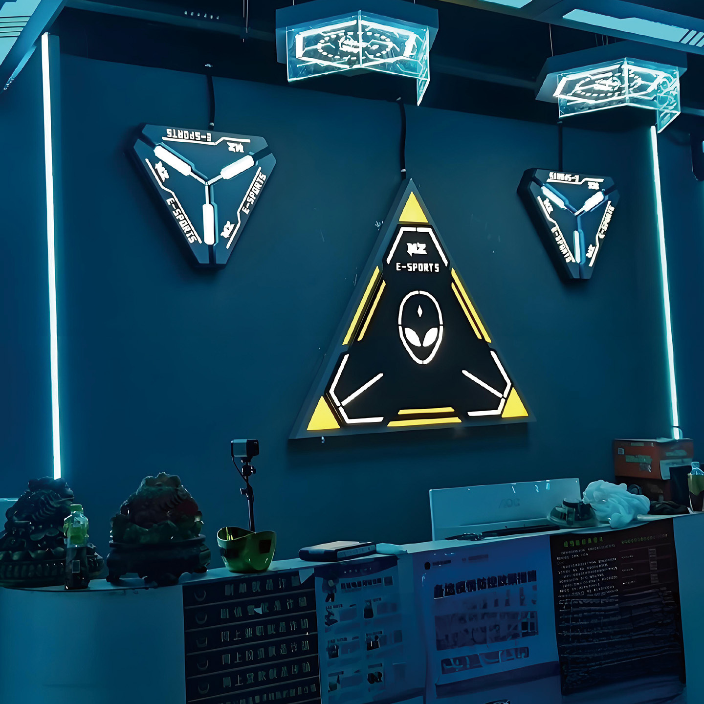 Módulo de modelado de iluminación de café en línea Iluminación de atmósfera Juegos de la ciudad Sala de juegos Lámpara de forma especial KTV Lámpara decorativa de atmósfera personalizada