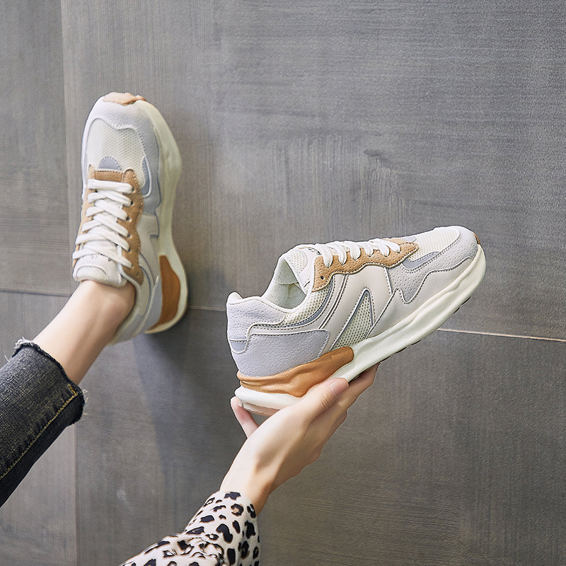 Sport 2024 Frühjahr Neue Leichte Weiche Sohle Laufen Trendy Coole Damenmode Vielseitige Papa Schuhe für Frauen_voghion.com