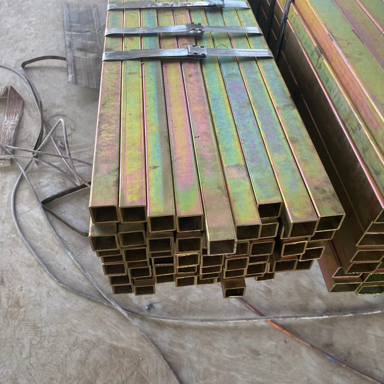 Ingeniería de decoración de edificios, resistencia a terremotos, a prueba de óxido, tubo cuadrado galvanizado en caliente, tubo cuadrado de muebles, tubo cuadrado sin costura, tubo cuadrado galvanizado en frío