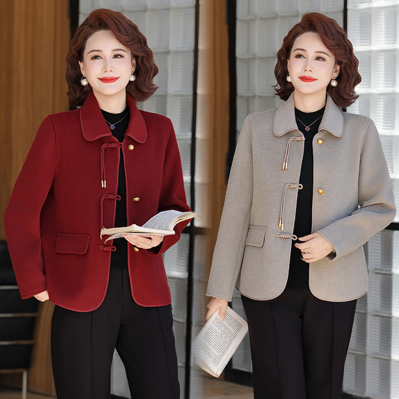 2025秋季中老年女装双面呢开衫50-60岁妈妈装翻领气质款纯色外套