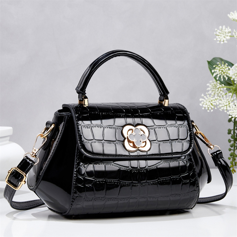 2026 New Elegant Glossy Crocodile Pattern Small Square Bag for Women, High-End Versatile Commuting Handbag and Crossbody Bag Wholesale 2026 New Elegant Glossy Crocodile Pattern Small Square Bag for Women, High-End Versatile Commuting Handbag and Crossbody Bag Wholesale