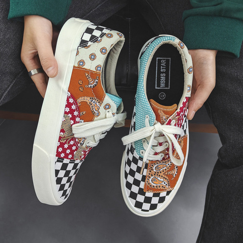 2024 spring new color-blocked canvas shoes for men, cashew flower trendy low-cut sneakers, retro mandarin duck couple shoes wholesale