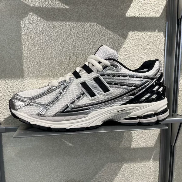 Cross-Border Wholesale Foreign Trade Nb1906 Liquid Silver Shoes, Same Style as Park Chae-Yeon, Retro Couple Running Sports Dad Shoes for Men and Women