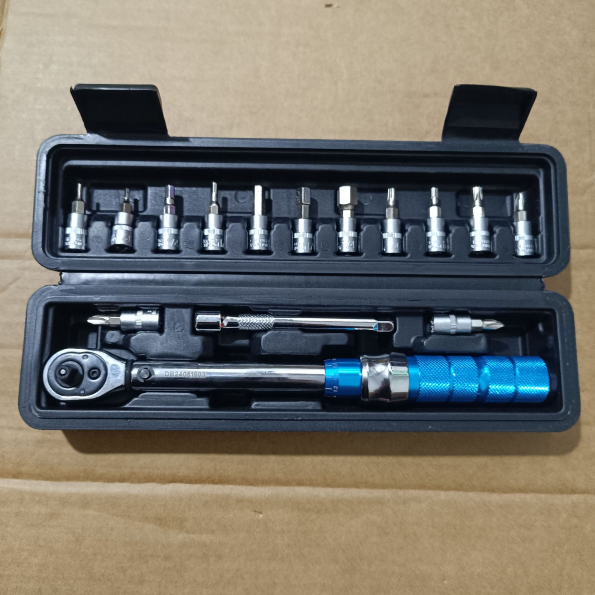 Llave de torque preestablecida llave de torque multifuncional llave de torque cromado 45 # mango de acero Escala de grabación en relieve