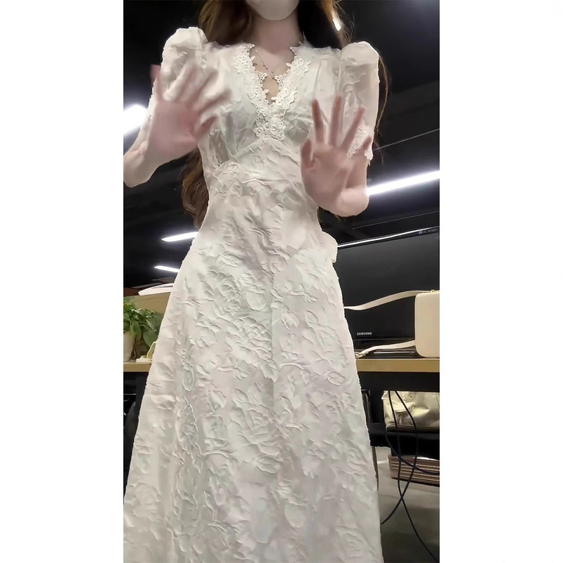 新款法式甜辣妹连衣裙女夏V领感温柔公主裙高个子茶歇收腰长裙子|undefined