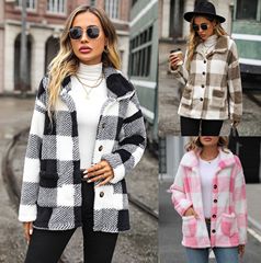 キラキラとした欧米のファッション秋冬の婦人服は長袖の中の長い格子の単列に両面の絨毛のカジュアルコートを掛けます。