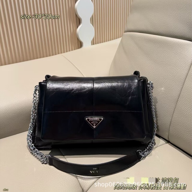 Autumn and Winter Fashion Shoulder Bag 2026 Autumn Fashion Chain Shoulder Bag Versatile Crossbody Bag Commuter Handbag