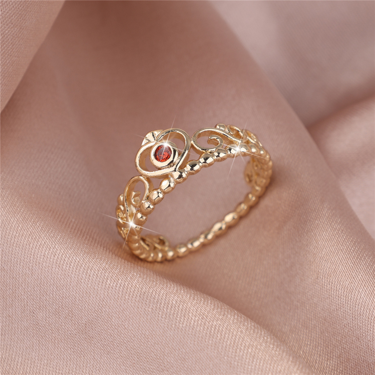 Copper-Plated 14K Gold Ring Red Zircon Heart Crown Ring Women's European and American Luxury Style Engagement Boutique Hand Jewelry