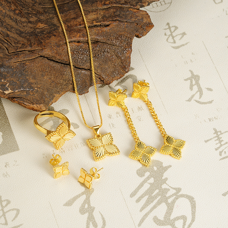 Anillo de collar de flores de cuatro hojas de oro vietnamita para mujeres de verano de alto nivel de lujo ligero conjunto de joyas de lujo auriculares al por mayor