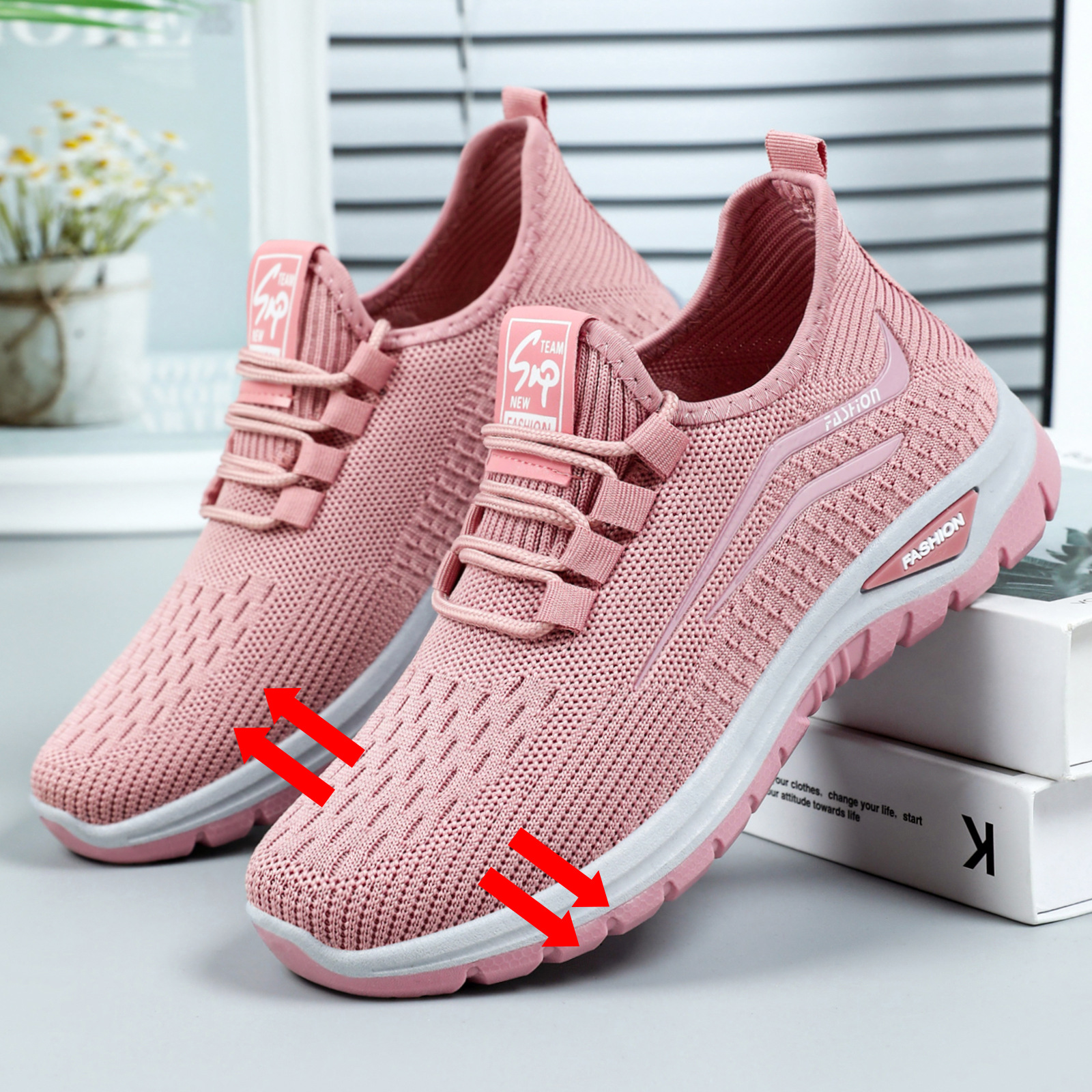 Zapatillas deportivas para mujer, nuevos modelos de primavera, calzado transfronterizo, venta al por mayor de calzado femenino, zapatillas casuales transpirables de tejido Flyknit, zapatillas versátiles de malla.