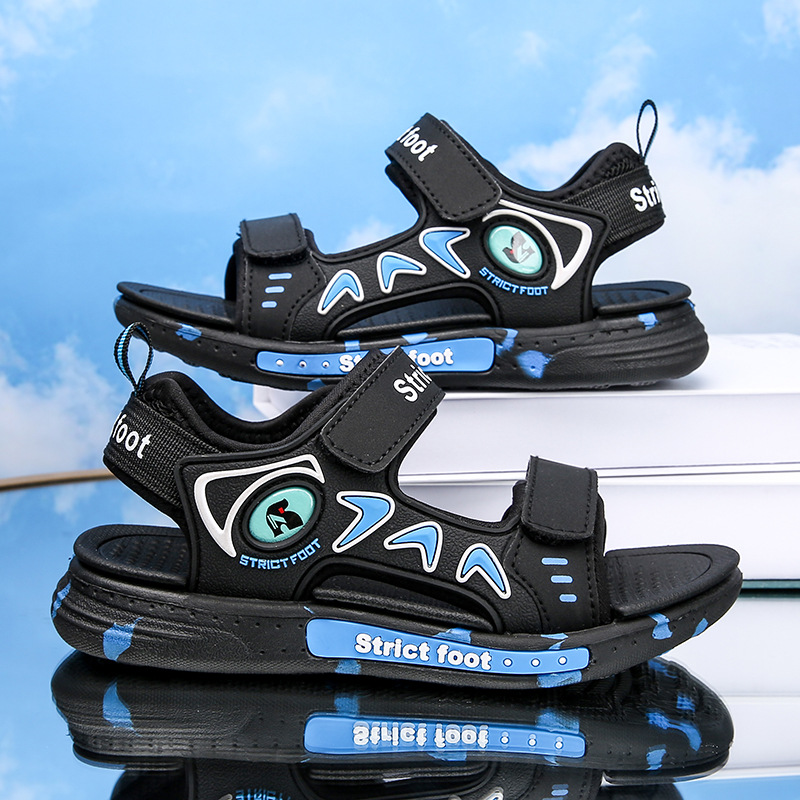 Children's sandals with holes for breathability, new summer model, anti-collision boys' sandals, beach shoes, anti-slip soft soles, one-piece sports sandals